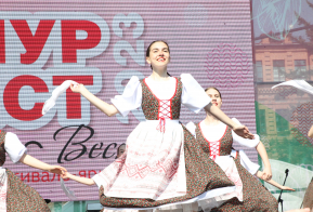 Краевой фестиваль-ярмарка «АмурФест. Весна» на площади им. Ленина