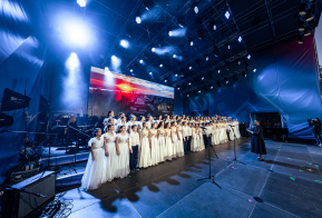 Шестичасовой фестиваль «Арсеньев LIVE» в Хабаровске собрал 45 тысяч человек 